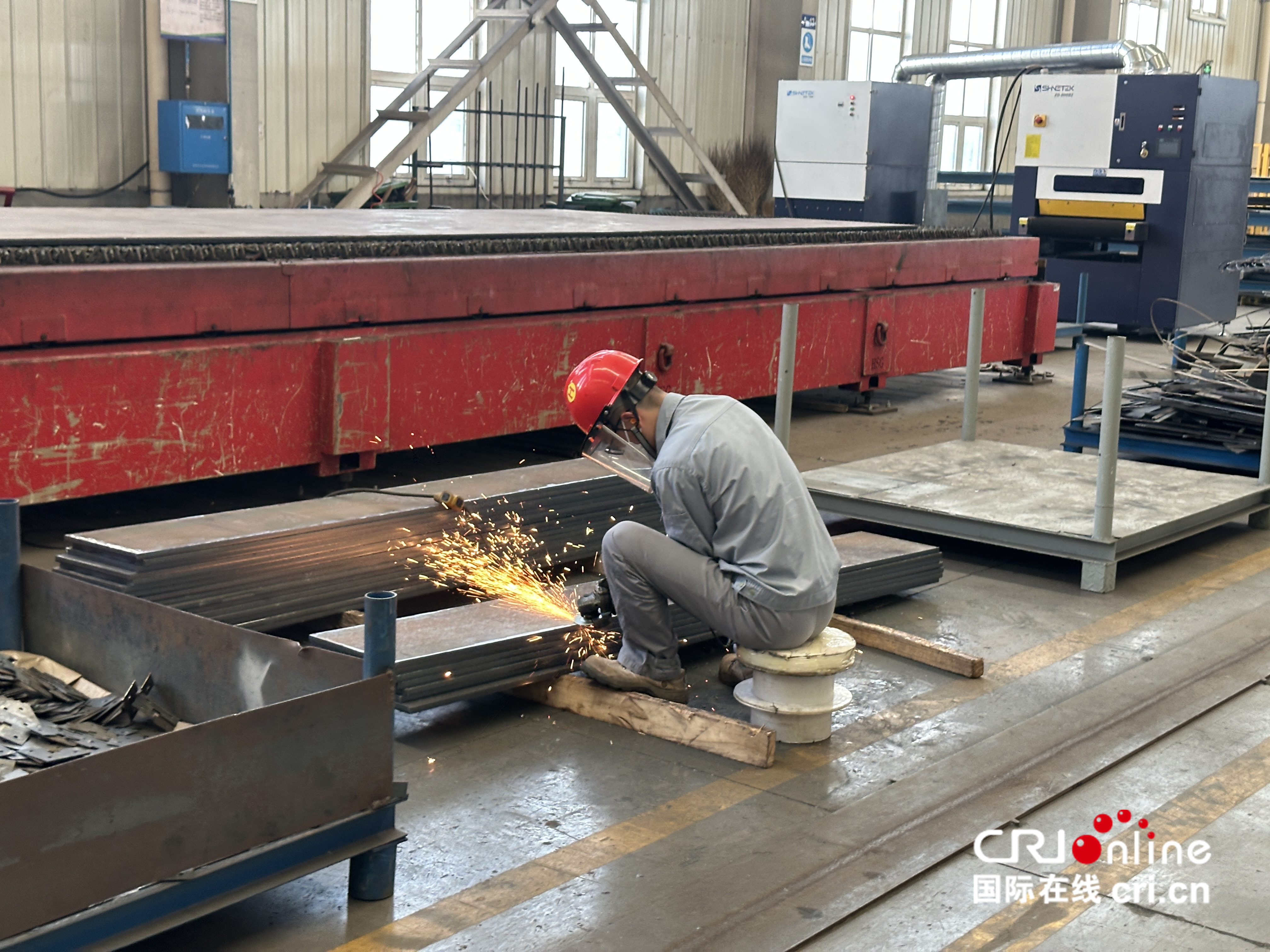 冠军制造 工赋山东｜绿色智造看山东：让工业呼吸绿色的风_fororder_f9e5cd9d-fb70-4628-a753-ef4d0bd79503