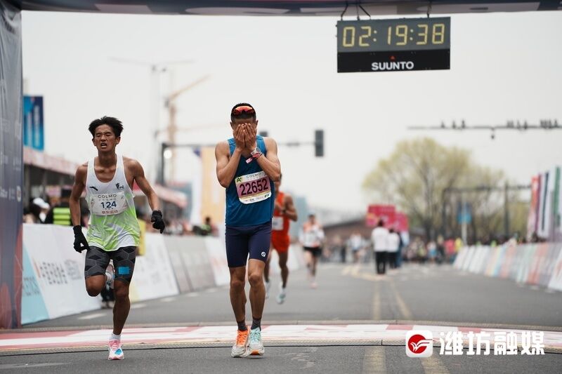 创造历史潍坊高密小伙王连正锡马跑进220