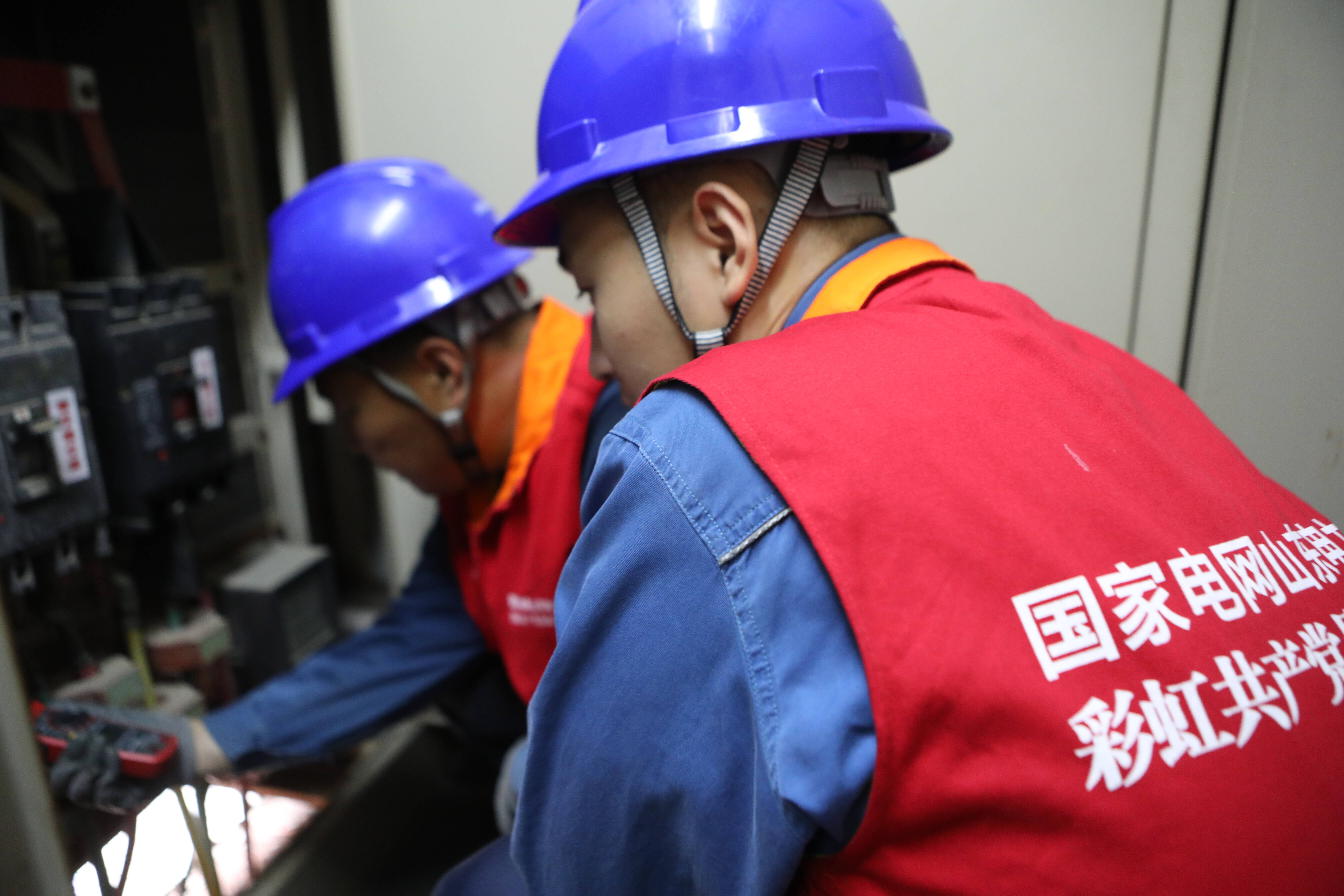 高密市共设高密市第一中学,高密市第三中学,高密市第四中学,高密市第