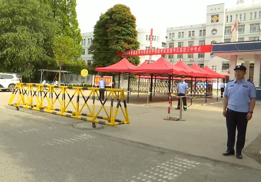 "警"心守护 潍坊高密市交警多措并举护航高考