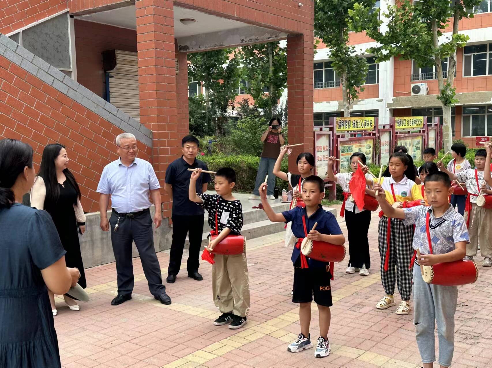 陵城小学图片