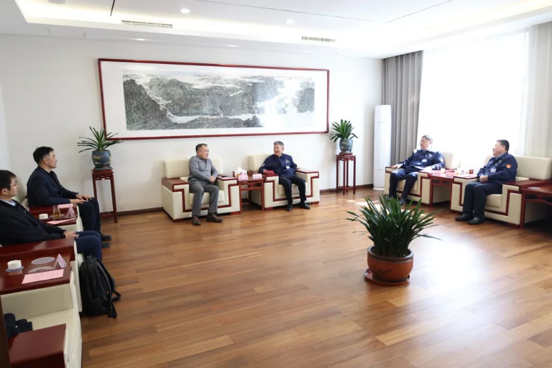 航天科工七院华航环境发展公司客人来海化集团座谈交流