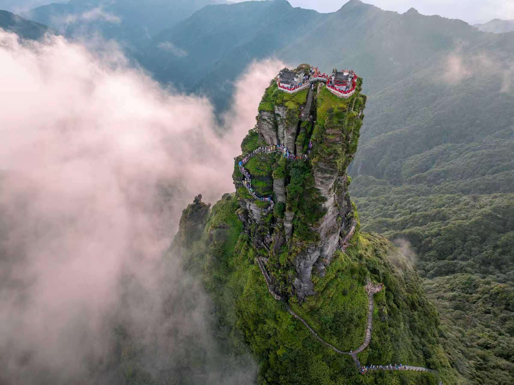 梵凈山紅云金頂。梵凈山景區(qū)供圖 第1眼TV-華龍網(wǎng)發(fā)