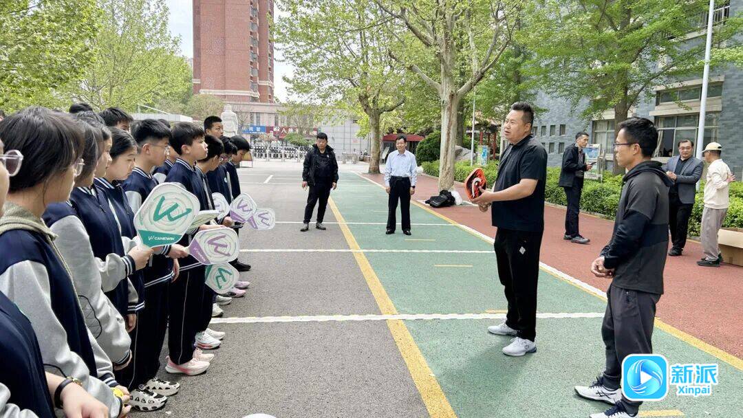 匹克球进校园活力匹配春天——潍城区外国语中学开展匹克球推广活动(图3)