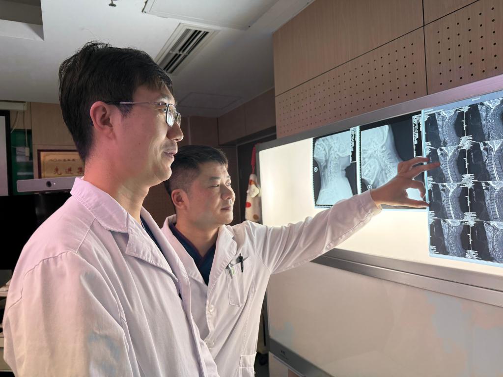年轻人颈腰椎疾病如何早识别早预防