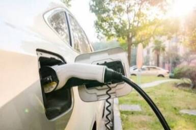 我國(guó)電動(dòng)汽車充電基礎(chǔ)設(shè)施總數(shù)達(dá)2101.0萬(wàn)個(gè)