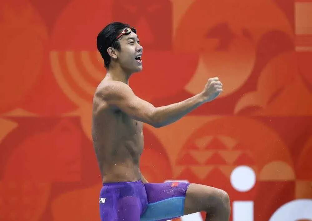“小孩哥”“小孩姐”，卷起青春风暴